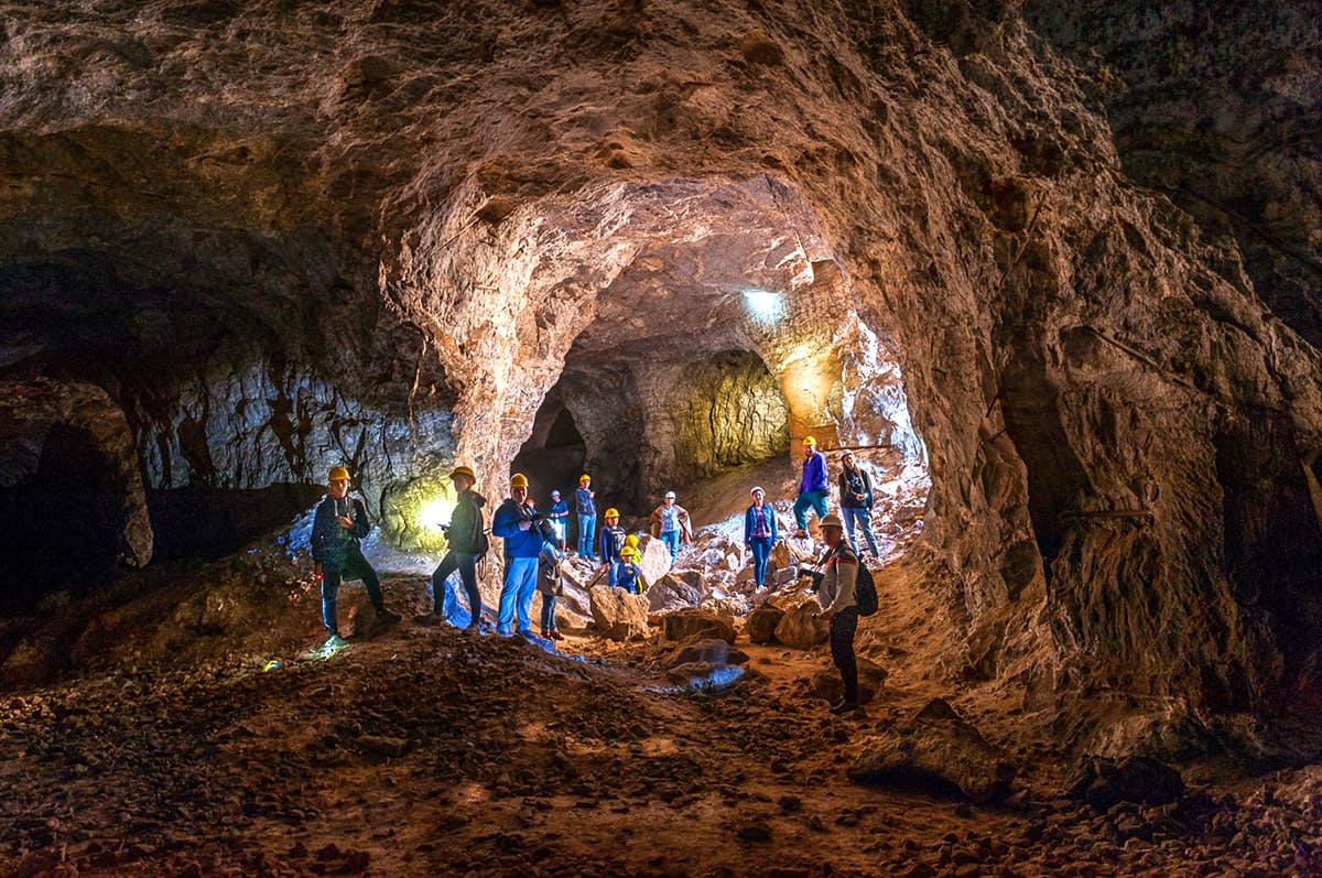 Екскурсія «Стежками підземного світу»